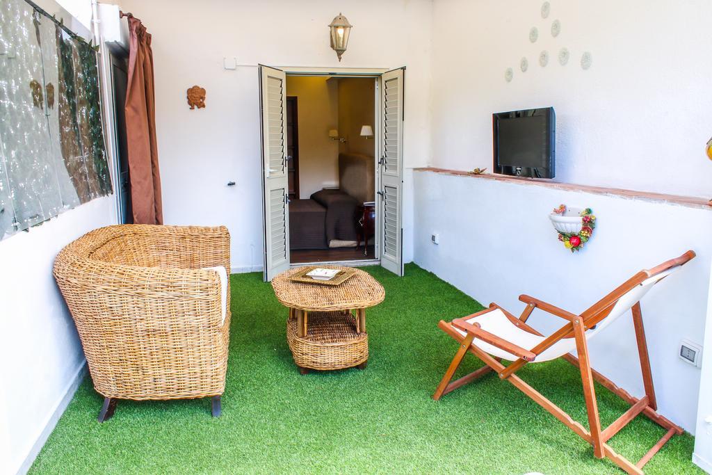 96 Guest House Ρέτζιο ντι Καλάμπρια Δωμάτιο φωτογραφία