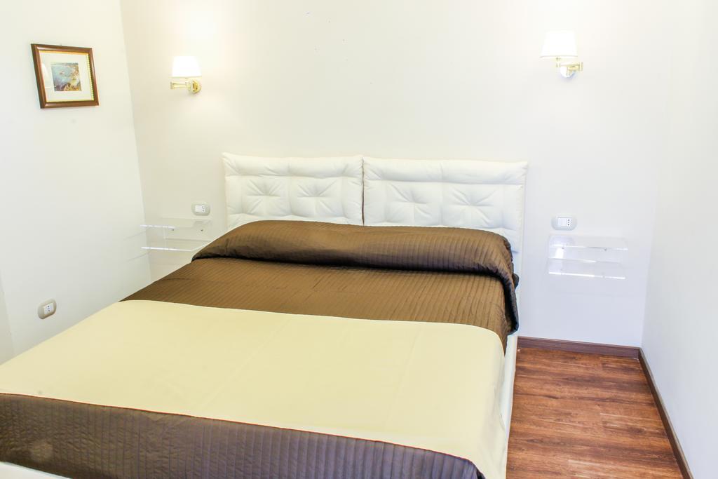 96 Guest House Ρέτζιο ντι Καλάμπρια Εξωτερικό φωτογραφία
